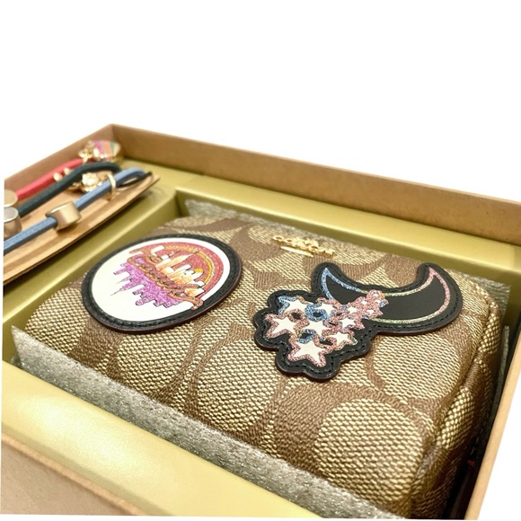 COACH Mini Boxy Cosmetic Case & Hair Ties Boxed Gift Set NWT NIB - Picture 5 of 14